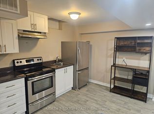 23 Vanwood Cres #BASEMENT, Brampton, ON L6P2X3