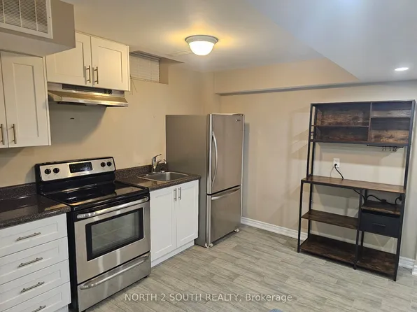 23 Vanwood Cres #Basement, Brampton, ON L6P 2X3