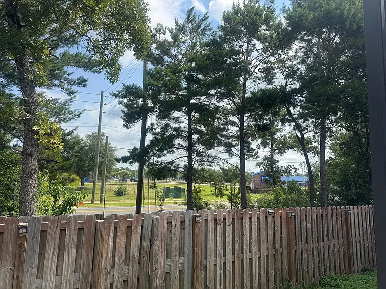 316 Merlin Ct — Photo 37