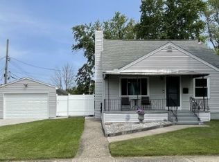 130 Aurora Dr, Cheektowaga, NY 14215