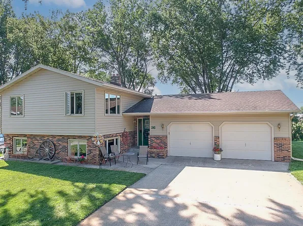 36 Ben Nevis Ln, Waite Park, MN 56387