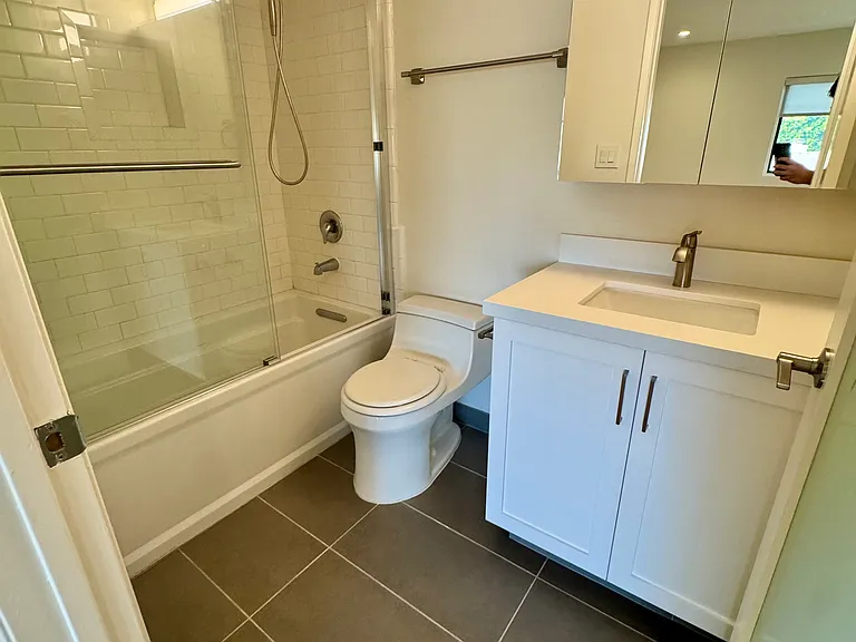 1628 S Bundy Dr #208 — Photo 15