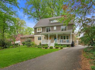 839 Villa Ridge Rd, Falls Church, VA 22046