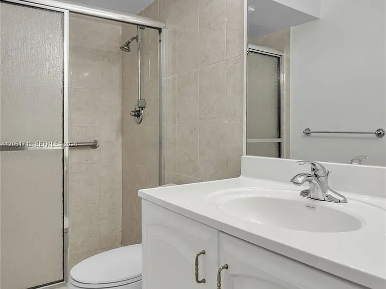 1000 NE 14th Ave #503 — Photo 7
