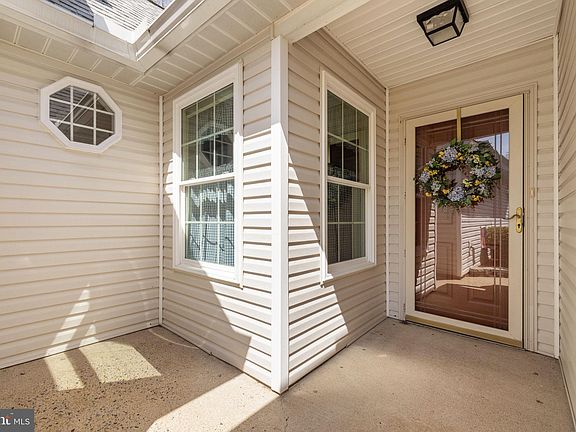 4th image of 11606 Sarrington Ct