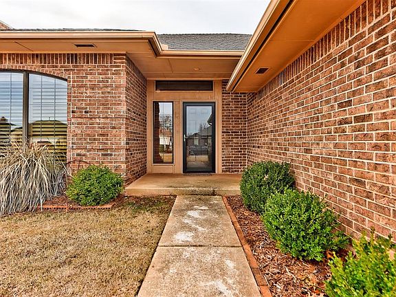 2nd image of 1148 McConnell Dr