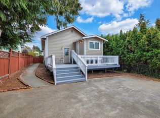 7911 5th Ave NE #2, Seattle, WA 98115