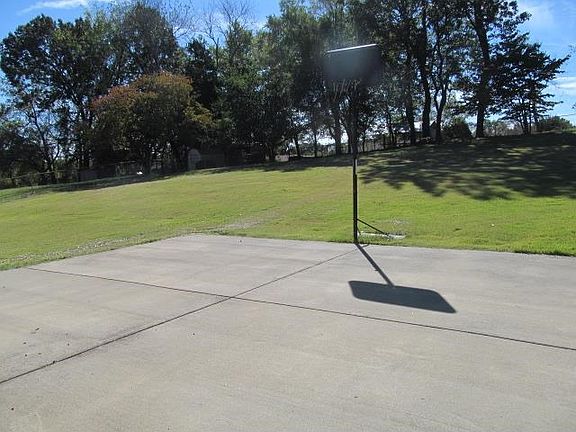 2nd image of 624 Helton Dr