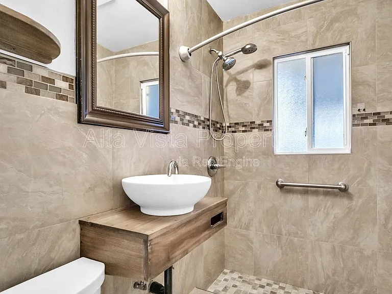 120 Green Ave — Photo 12