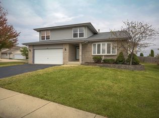 434 Victoria Ln, Glendale Heights, IL 60139