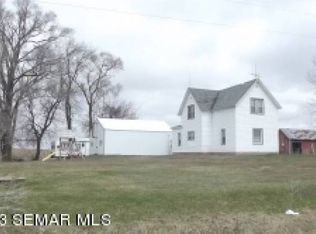 11946 State Line Dr, Eitzen, MN 55931