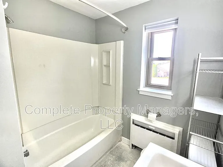 424 Bridge Ave #2 — Photo 4