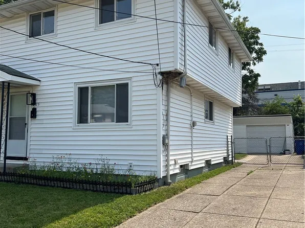 4315 W 152nd St, Cleveland, OH 44135