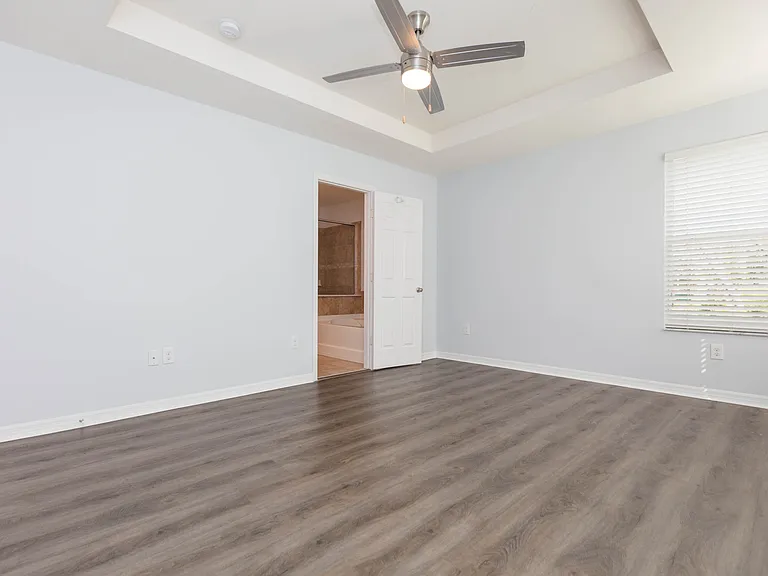 15948 Fishhawk View Dr — Photo 23