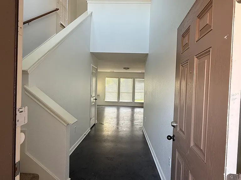 15105 Verela Dr — Photo 7