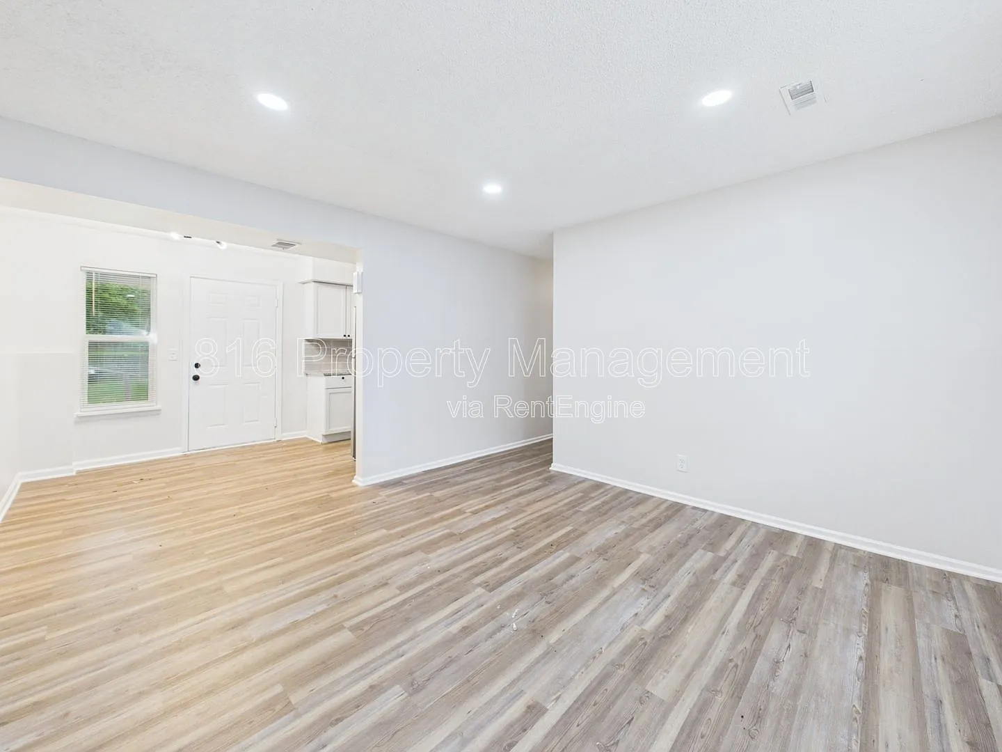 2 bed, 1.0 bath, $1,125 — Photo 4