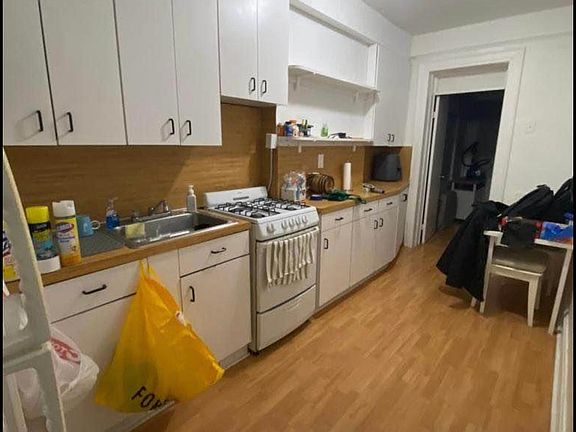 2nd image of 7134 Metropolitan Ave #2