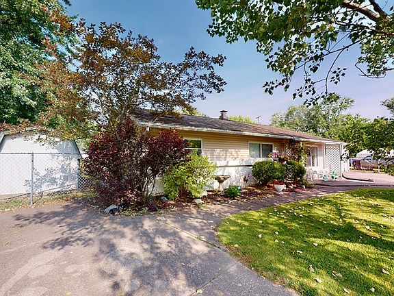 4th image of 2014 Willowood Dr S
