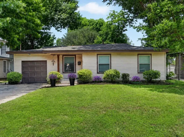 601 Circle Dr, Arlington, TX 76010