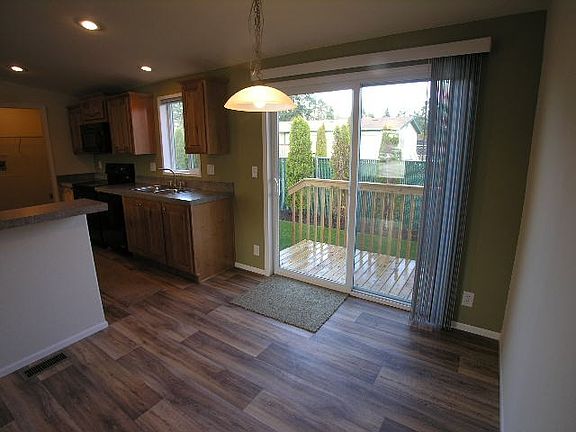 4th image of 2223 108th Street Ct E #9