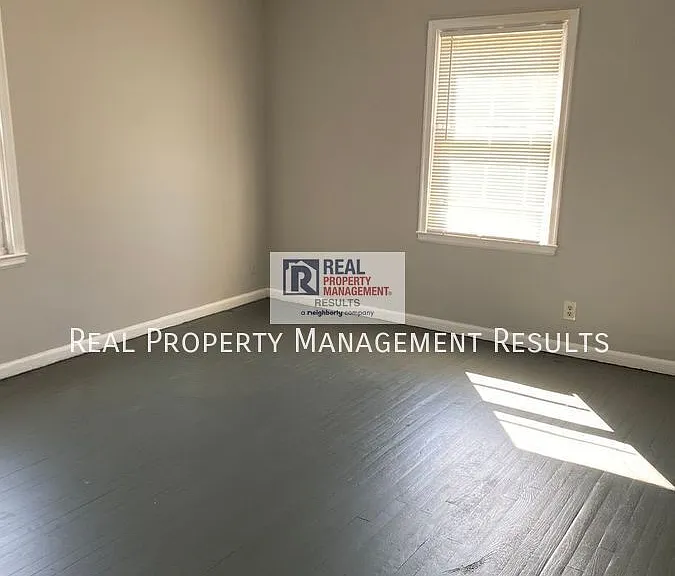1208 Macarthur Dr — Photo 12