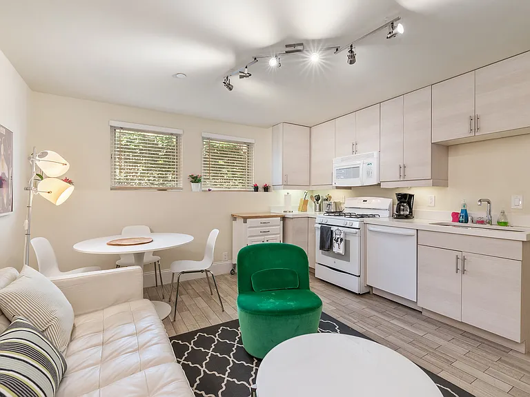 2615 California St — Photo 12