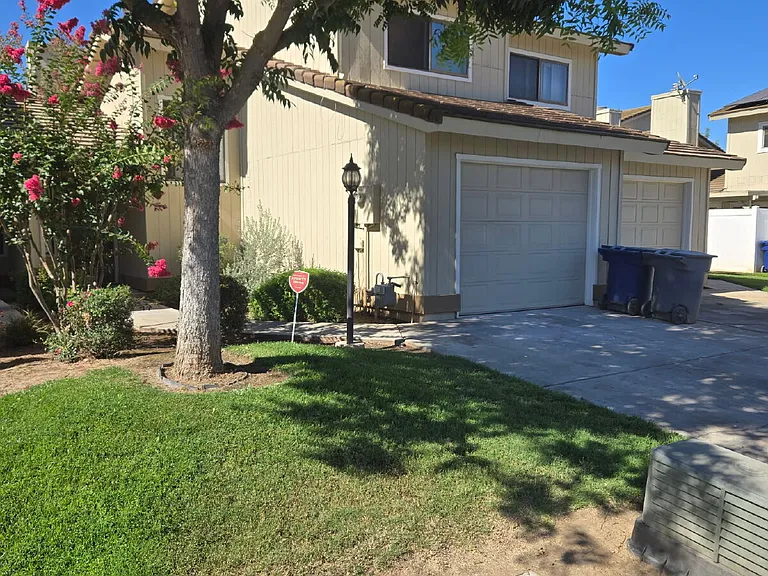 3035 Colony Park Dr — Photo 2