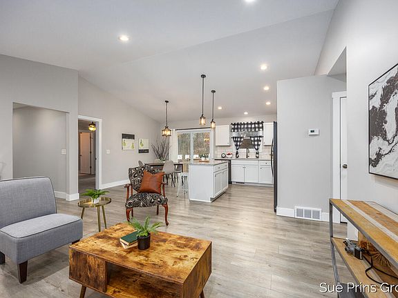 5th image of 2275 Shorrock St