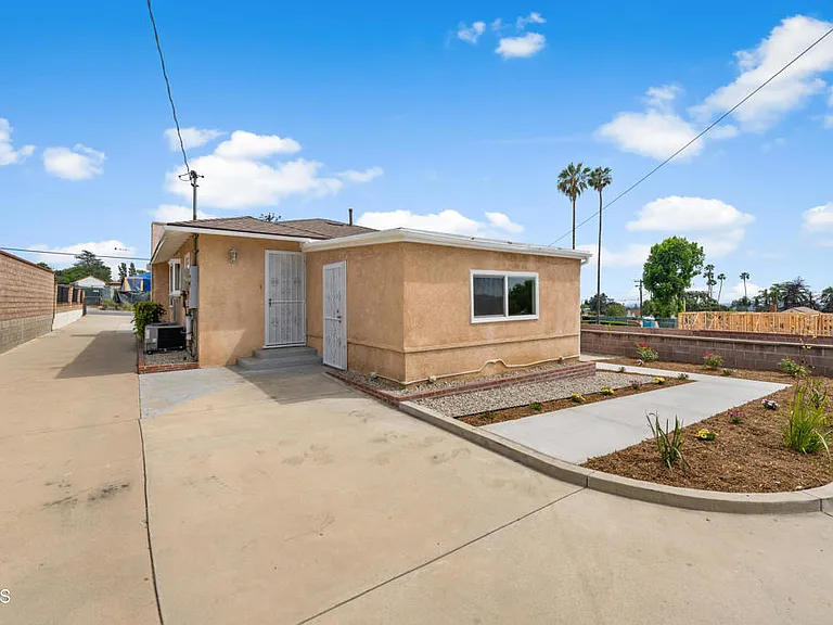 3103 N Olive Ave — Photo 22