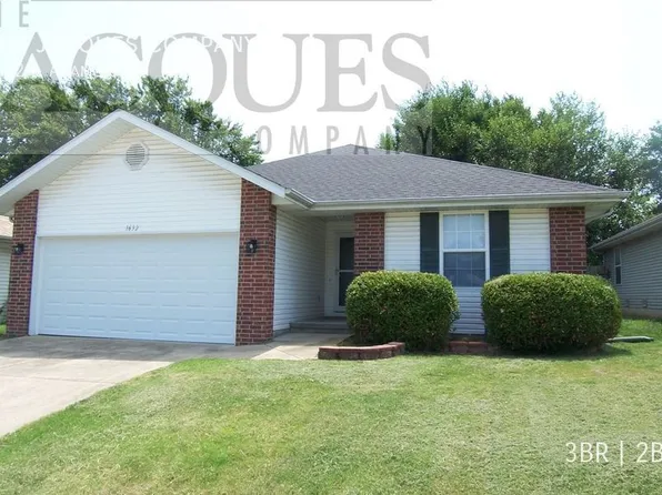 1632 E Adams St, Springfield, MO 65803