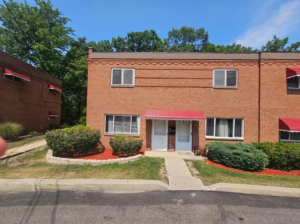 199 Dalepark Dr APT 10, Bedford, OH 44146