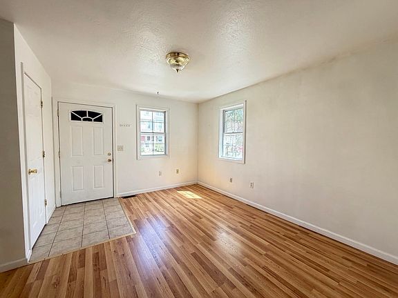 3rd image of 52-54 Reed St