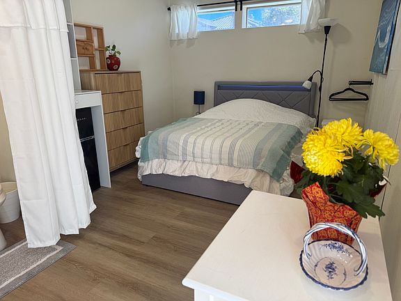 4th image of 4864 Riding Ridge Rd