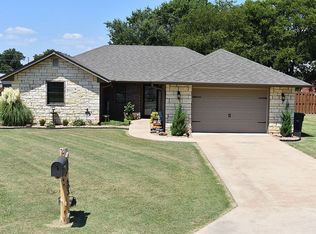 603 E Davis Ave, Davis, OK 73030