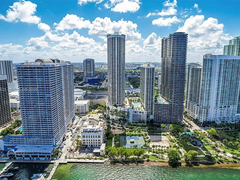1750 N Bayshore Dr #3910 — Photo 24
