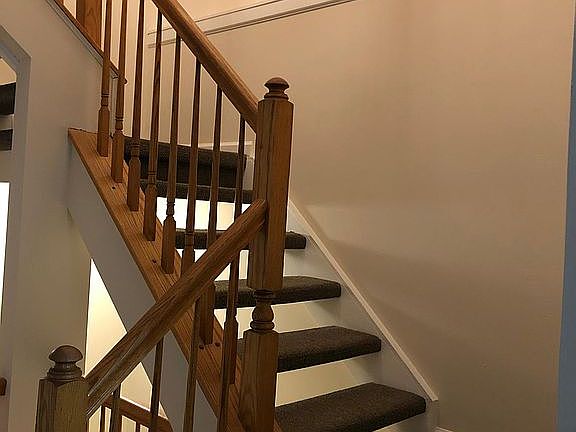 staircase to upper level