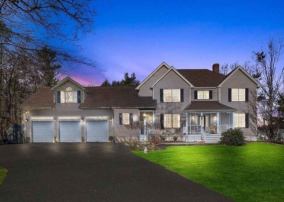 1st image of 60 Calthrop Dr