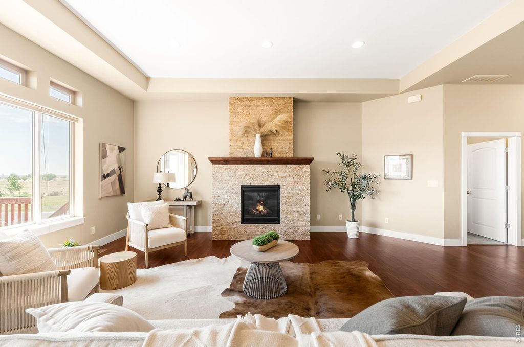 304 Duesenberg Ln