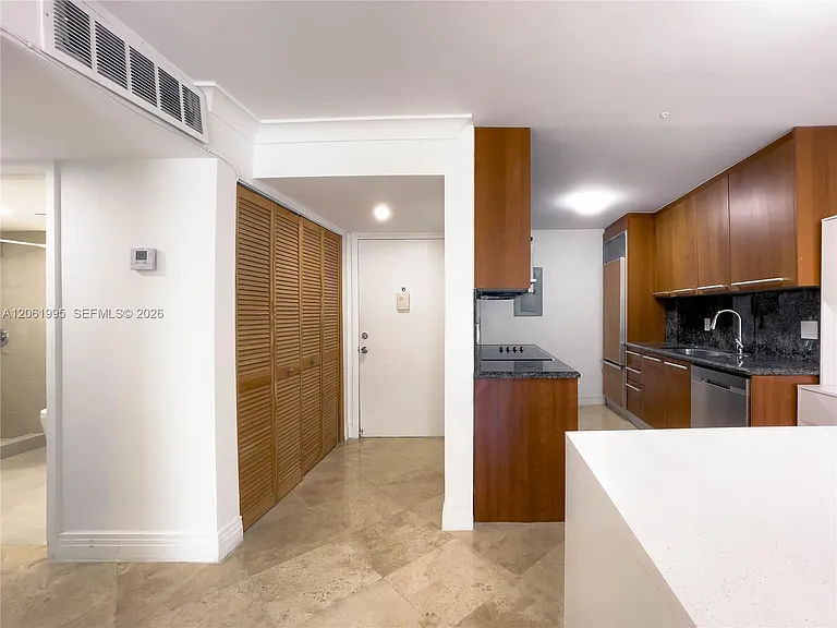 1670 Bay Rd #2D — Photo 5