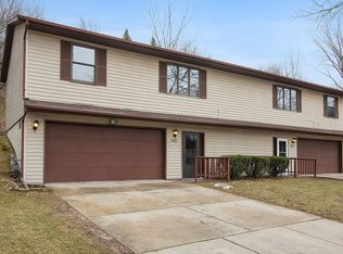 2422 Deer Trl, Green Bay, WI 54302