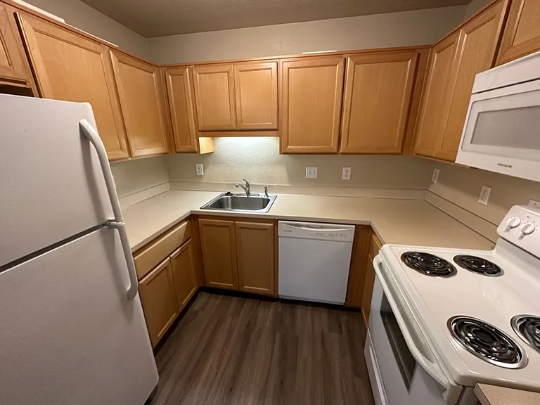 527 W 10th Ave #531 — Photo 8