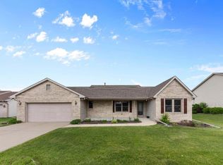 814 Seminole Dr, Lowell, IN 46356