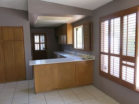 Kitchen/Corian Counter Top