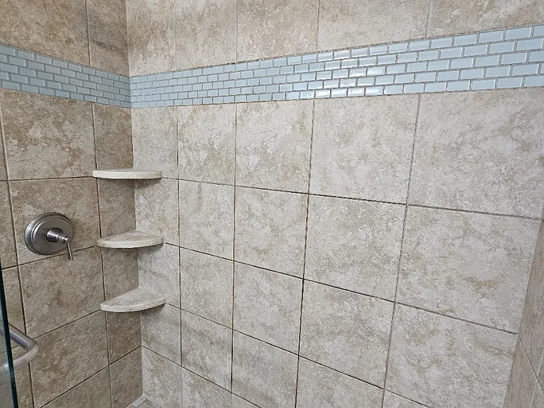 11 Laurel Ln — Photo 8