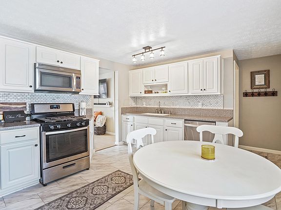 5th image of 3600 Karikal Dr