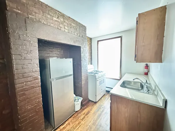 10 Jewett Avenue image 5 of 10