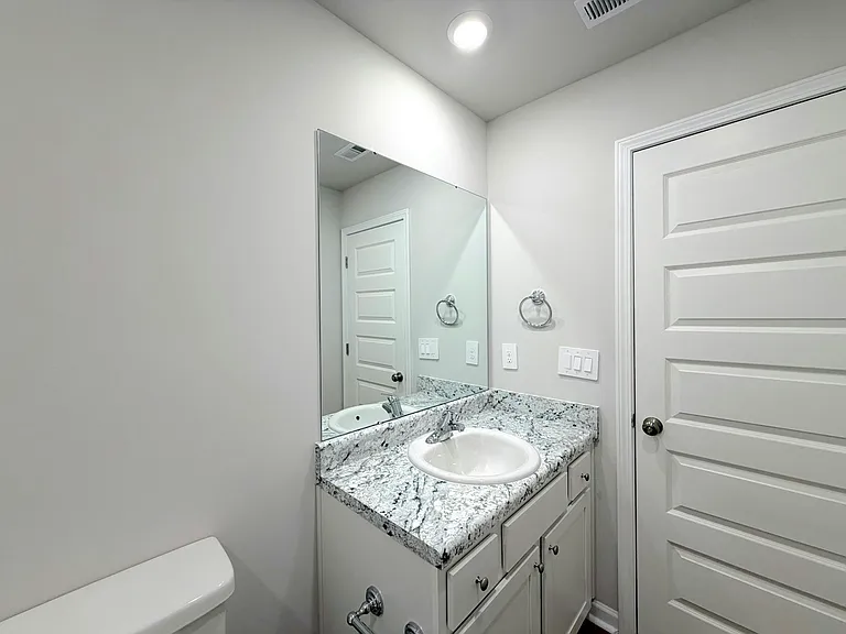 128 Challenger Way — Photo 32
