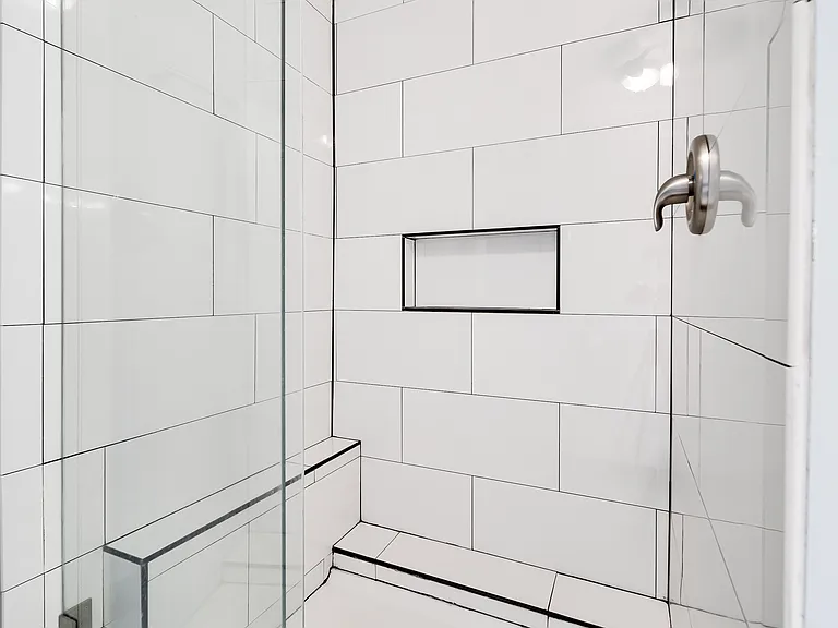 138 Grove Ln S — Photo 46