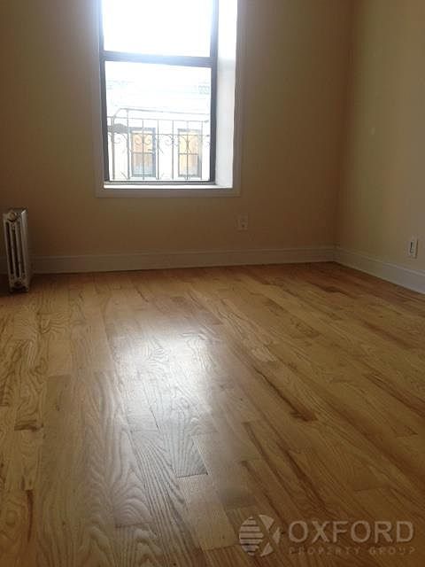 2nd image of 165 W 81st St APT 1B