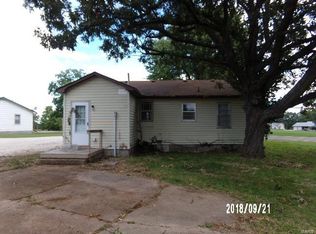 815 W 4th St, Dixon, MO 65459